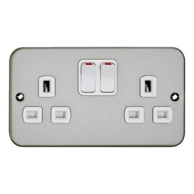 Deta M1209DP Metalclad Switch Socket with Surface Box 13 Amp - 2 Gang DP