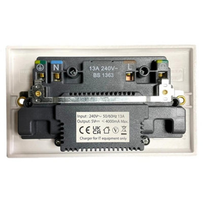 Deta S1288 Slimline Twin 13 Amp Switch Socket c/w 3 x USB Charging Ports