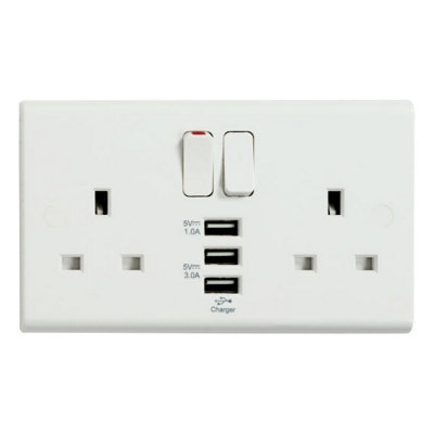 Deta S1299 Slimline Twin 13 Amp DP Switch Socket + 3 USB Charging Ports (White)