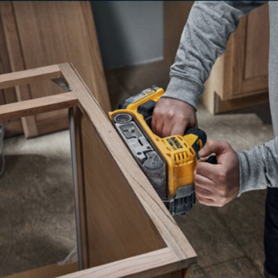Dewalt 18v DCW220NT Cordless Brushless XR Belt Sander 75mm  + Tstak + 3 Sheets - 6
