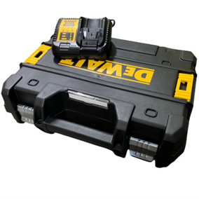 B&q dewalt battery new arrivals