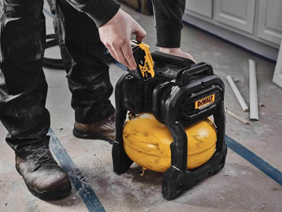 DEWALT DCC1018N 18v Air compressor