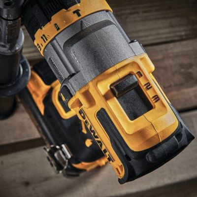 DeWalt DCD999NT 18v XR FlexVolt Advantage High Power Hammer Drill ...