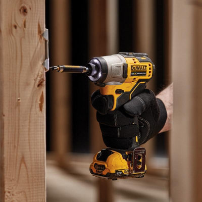 Refurb DeWalt DCF887D2-GB 18V 2 x 2Ah Li-Ion XR Brushless Cordless Impact Driver - 10