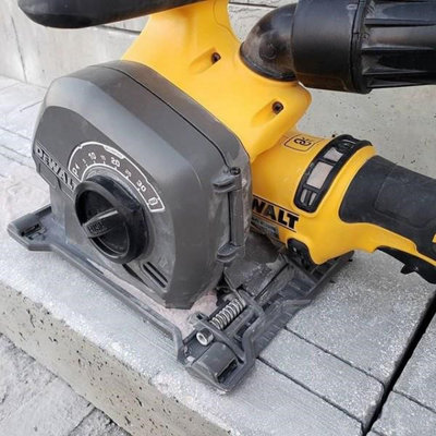 Dewalt dcg200nt hot sale