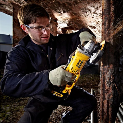 Dewalt DCG412N 18v XR Cordless 125mm Angle Grinder X3 Blades