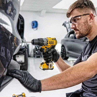 Dewalt DCK2102L2T-GB XR Brushless Twin Pack 12V 2 x 3.0Ah Li-ion ...