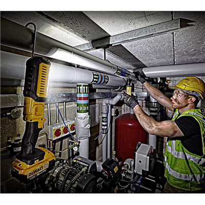 Dewalt DCL050 18V Cordless LED Light Torch XR 9 Point Pivot Head + Battery
