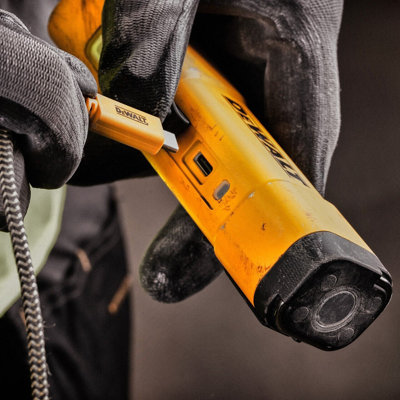 Dewalt DCL183 Rechargeable USB-C LED Flashlight Torch 3 Mode Impact Proof 200lm