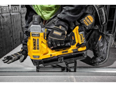 B&q dewalt nail gun hotsell