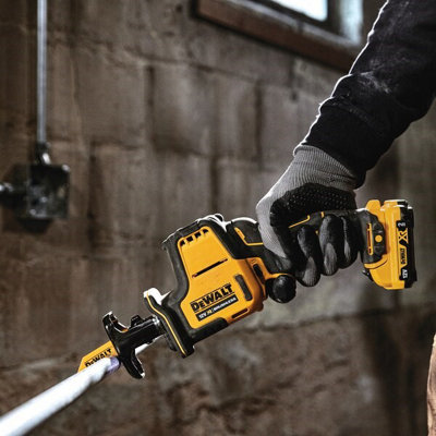 Dewalt reciprocating saw discount b&q