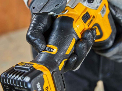 B&q discount dewalt jigsaw