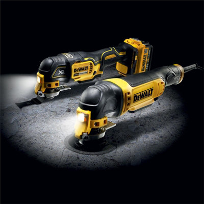 Dewalt DCS355P2 18v XR Brushless Oscillating Multi Tool + 35 Accessory 2x 5.0AH