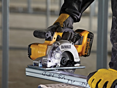 Dewalt dcs373 deals