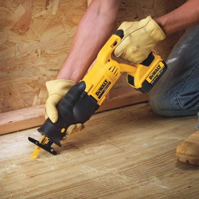 Dewalt 18v deals xr reciprocating saw