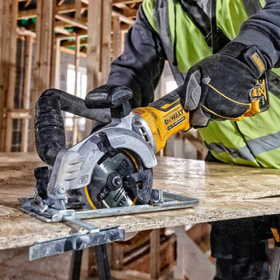 Dewalt compact best sale circular saw cordless