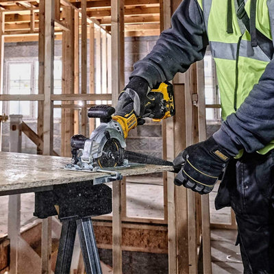 Hand held circular saw dewalt online