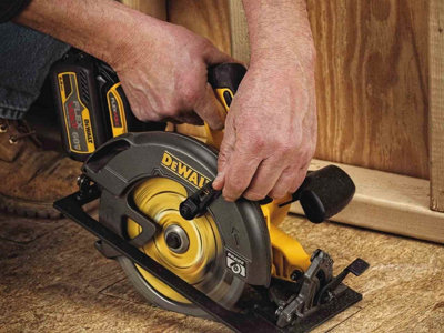 Dewalt flexvolt circular saw with rail discount