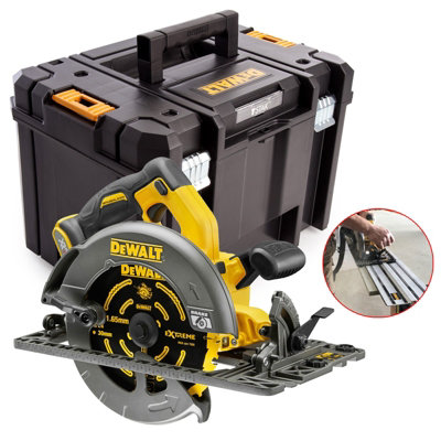 Circular saw deals with case