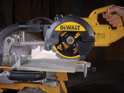 Dewalt DT1473-QZ Extreme PCD Fibre Cement Saw Blade 216 x 30mm x 8T ...