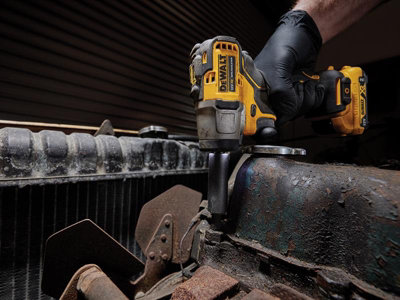 Dewalt XR Brushless Sub-Compact 3/8in Impact Wrench 12V x2 2Ah x1 3Ah battery - 8