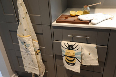 Dexam Bees Knees Set Of 2 Tea Towels, Yellow