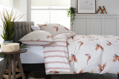 Feathered friends duvet 2025