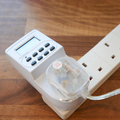 Digital Timer Plug 24-Hour Programmable Socket with LCD & Random Mode