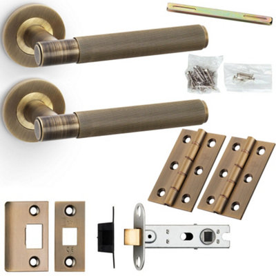 Door Handle & Latch Pack - Antique Brass - Straight Reeded Lined Lever On Round Rose