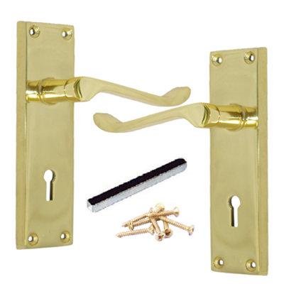 Door Handles Victorian Scroll Lever Lock Brass 150 X 40mm Diy At Bandq 9896