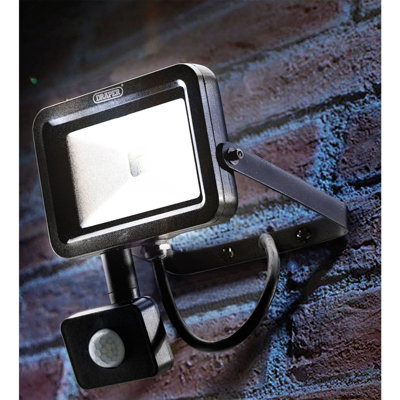 Draper COB LED Slimline Wall Mounted Floodlight with PIR Sensor, 10W, 700 Lumens 66036
