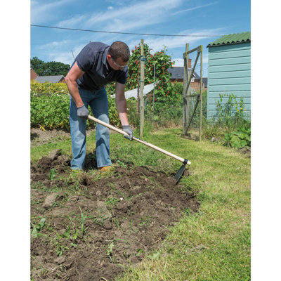 Draper Heavy-duty Digging Hoe with Hardwood Handle 85632