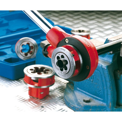 Draper Metric Ratchet Pipe Threading Kit 7 Piece 22496 - 3
