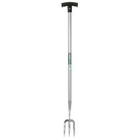 Long handled store weeding fork b&q