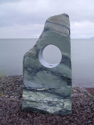 Drilled Slate Hollolith - 2ft / 600mm