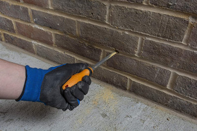 Dryrod Damp Proofing Rods DPC Kit: Treats 18 Linear metres (9" Wall) - BBA Approved Rising Damp Treatment