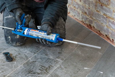 Dryzone Damp Proofing Injection Cream Kit (Pack of 5 + Cox Mastic Gun ...