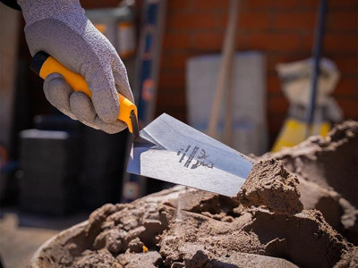 4336 Finishing Trowel, Serrated – ZMV GmbH