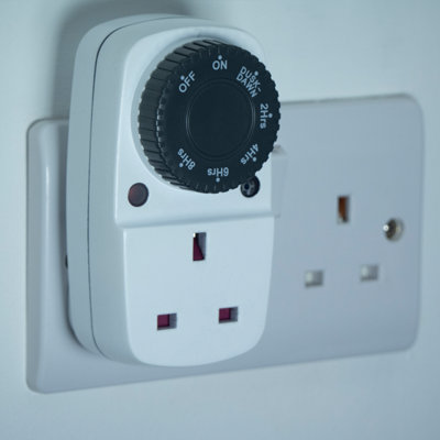 Dusk to Dawn Timer Plug Automatic Day Night Light Timer Switch