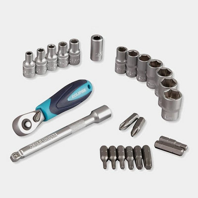 Shop spanners & socket sets.