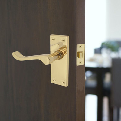 EAI - Victoria Scroll Lever on Backplate Latch Kit / Pack - 66mm Latch & 76mm Hinges - Polished Brass