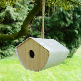 Earthy Sustainable Bamboo Birdhouse - Natural Cream