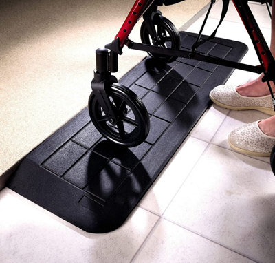 Easy Edge Threshold Rubber Ramp - Anti-Slip Doorway Levelling Mat for Wheelchair, Scooter, Zimmer Frame - Large 3 x 108 x 31cm