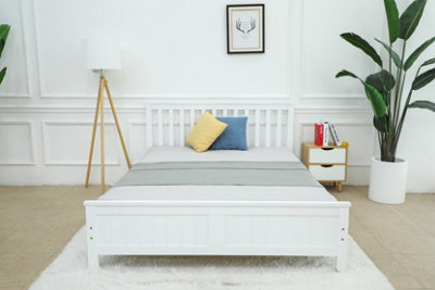 White wood queen headboard and deals footboard