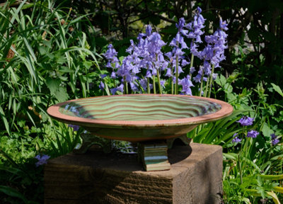 Echoes Bird Bath. Made from frost-resistant glazed terracotta - 3