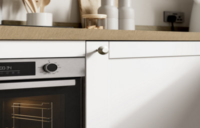 Bright dove grey shaker kitchen