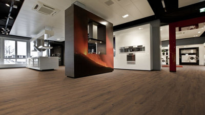 EGGER PRO Aqua+ Classic 8mm Dark Dunnington Oak EPL075 Laminate Flooring 1.99m² Pack - 5