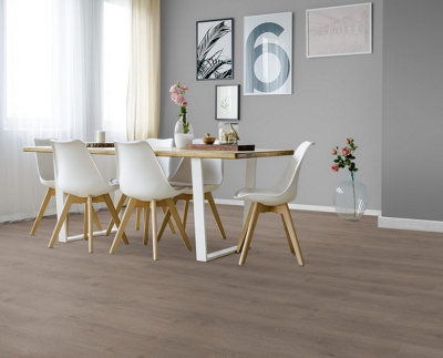 EGGER PRO Aqua+ Classic 8mm Dark Newbury Oak EPL047 Laminate Flooring 1.99m² Pack