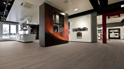 EGGER PRO Aqua+ Classic 8mm Dark Newbury Oak EPL047 Laminate Flooring 1.99m² Pack - 7