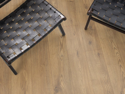 EGGER PRO Classic 7mm Grove Oak EPL089 Laminate Flooring 2.49m² Pack - 7